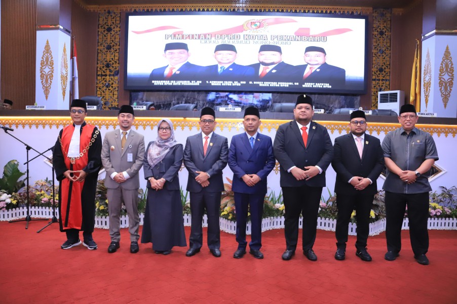 Pelantikan Pimpinan DPRD Kota Pekanbaru, Pj Wako: Selamat Dilantiknya Pimpinan DPRD, Besar Harapan Sinergi Antara DPRD dan Pemerintah Kota