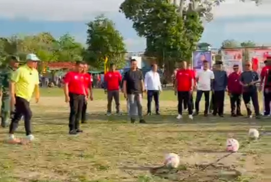 Buka Turnamen Sepak Bola U-40, Husni Tamrin Berharap Jadi Agenda Rutin