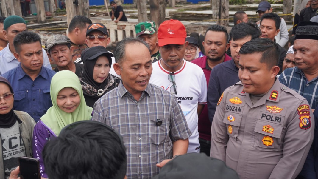 Empati Sang Pemimpin di Tengah Trauma Ratusan Pedagang Pasar Terapung