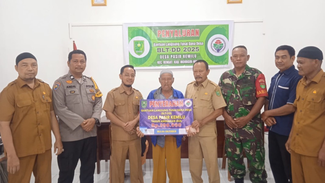 Pemdes Pasir Kemilu Kembali Salurkan BLT-DD Oktober 2025 kepada 40 KPM