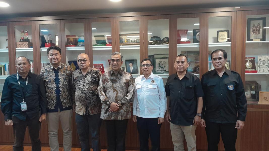 PWI Pusat Tetapkan Ahmad Muzani sebagai Anggota Kehormatan : Apresiasi bagi Mantan Wartawan Berintegritas