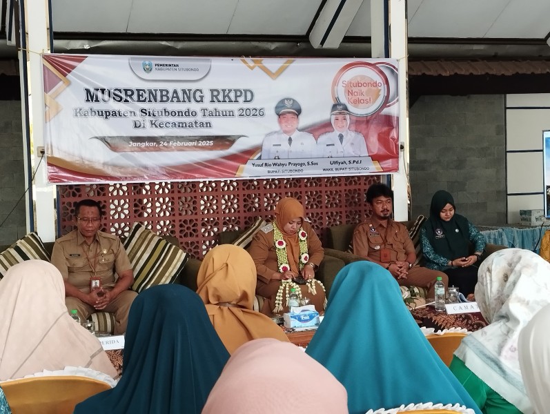 Bolos Acara Musrenbangcam, 5 Kepala Desa di Panji Disorot Bupati Situbondo
