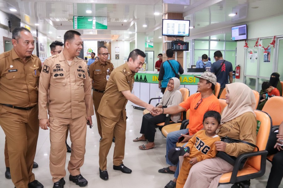 Kebijakan Pelayanan RSD Madani Ditingkatkan, Pj Wako: Pelayanan harus tetap profesional