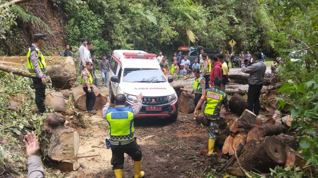 Transportasi Blangkejeren-Takengon Kembali Normal Setelah Terhenti Akibat Longsor Selama 6,5 Jam