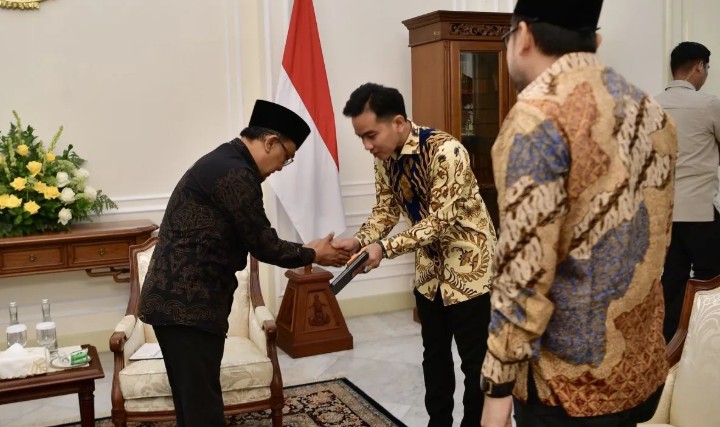 Wapres Gibran Dorong Santri Melek Teknologi AI dan Belajar Coding