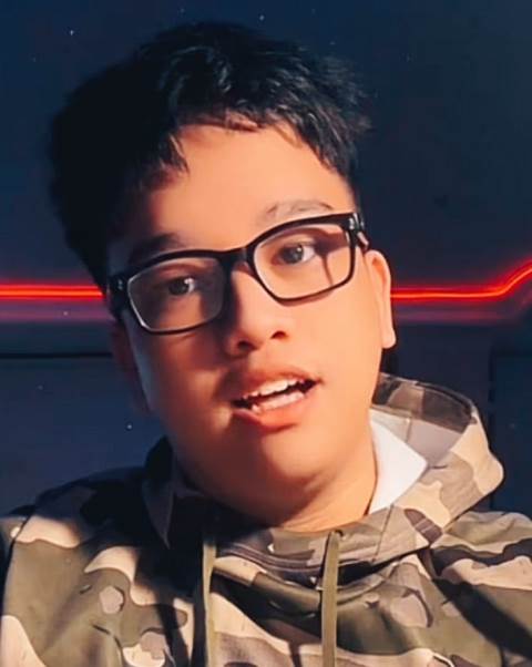 Seorang Anak Menggebrak, Ayah Didemo Turun Jabatan