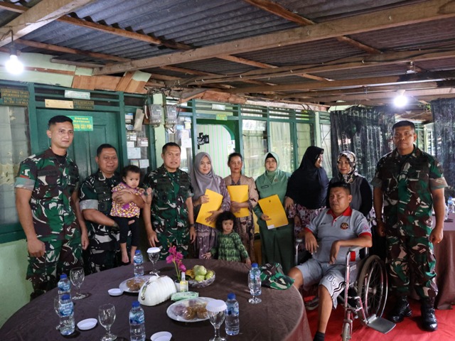 Sentuh Hati Keluarga Prajurit, Kodam XIX Tuanku Tambusai Salurkan Bantuan dan Dukungan Moril