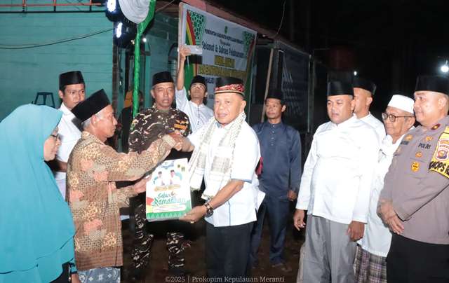 Bupati Asmar Safari Ramadan di Desa Teluk Samak