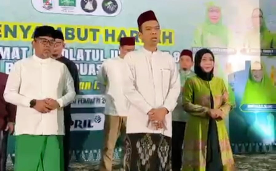 Bupati Zukri Hadiri Buka Puasa Bersama Muslimat NU dan Tausiyah UAS di Pangkalan Kerinci
