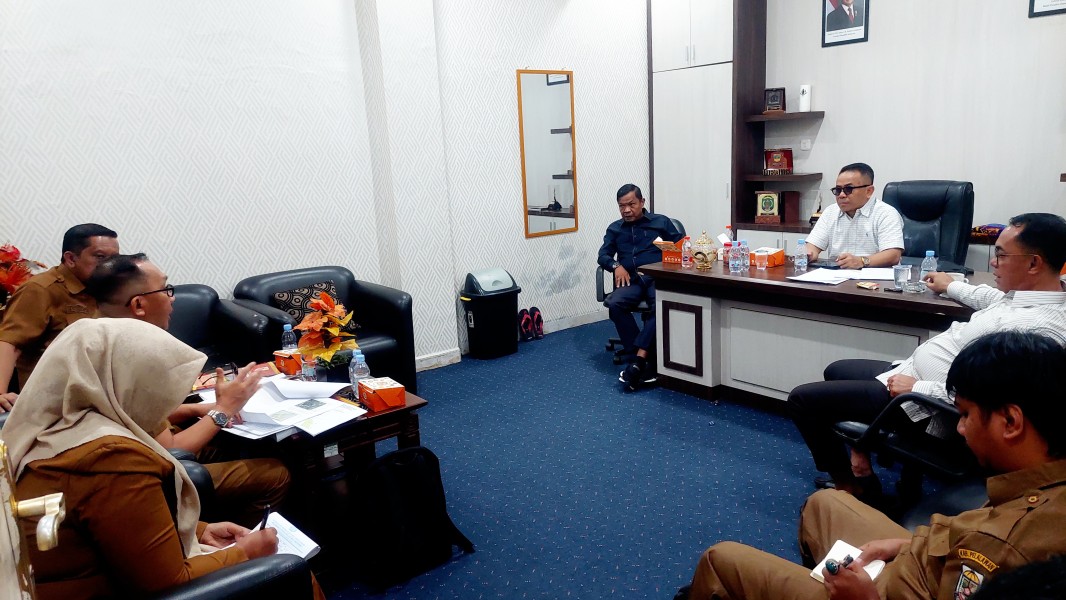 Tindak Lanjut Ikan Mati di Sungai Kampar Desa Sering, Komisi lll DPRD Pelalawan Panggil DLH