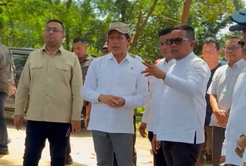 Tinjau TPA Kemang Pelalawan, Menteri LHK Tekankan Pentingnya Membangun Sistem Menyeluruh