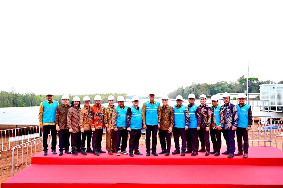 PLN Enjiniring Menyukseskan Peresmian PLTS Ground-Mounted 100 MWp dengan Desain dan Kajian Grid Study