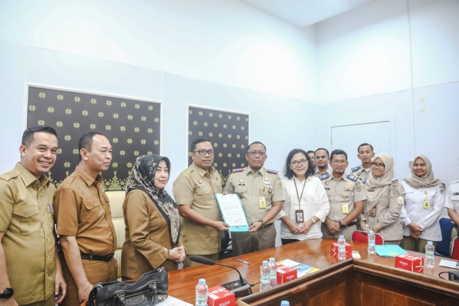 Pemko Pekanbaru Tandatangani Pelepasan Hak Aset Tanah Untuk Pembangunan Tol Pekanbaru- Rengat