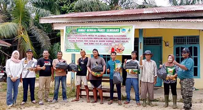 Pancawaskita Mitra Agrinas Salurkan Sembako untuk Pekerja Talang Mamak di Rakit Kulim