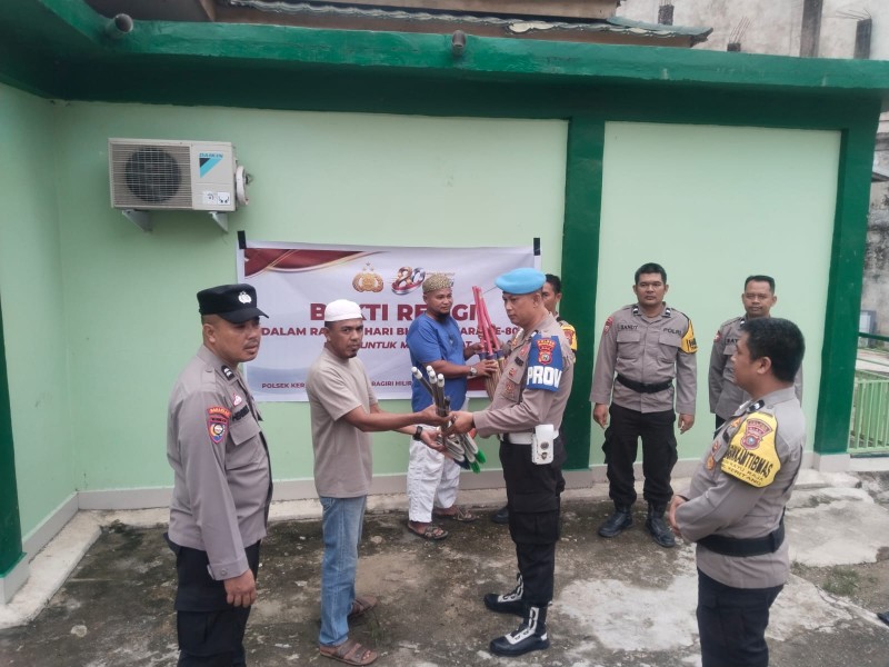 Bhayangkara ke-80, Polsek Keritang Tebar Kepedulian Lewat Bakti Religi