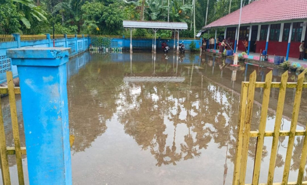 Kepsek SDN 020 Rengat: Dua Tahun Menunggu Solusi Drainase, Belum Ada Tindak Lanjut