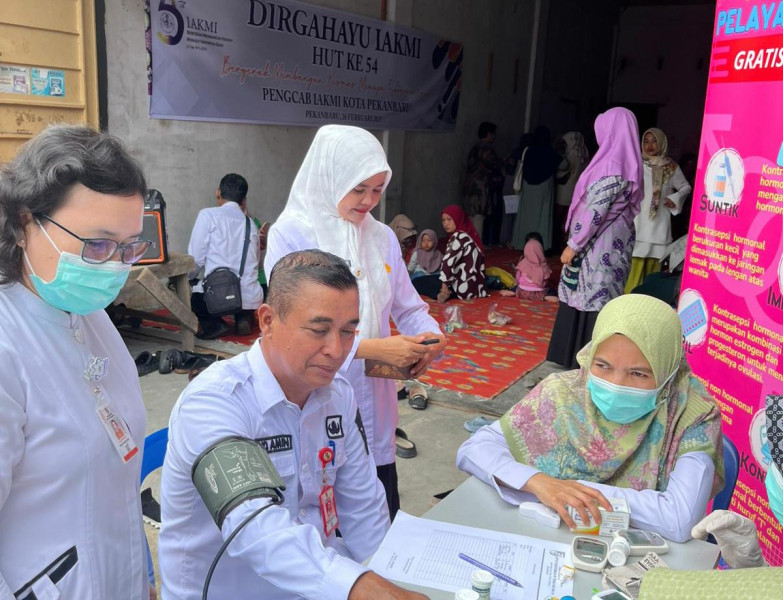 Pengcab IAKMI Pekanbaru Gelar Pengabdian Masyarakat di Pasar Tangor