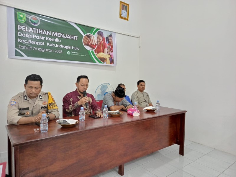 Tingkatkan Ekonomi Keluarga, Desa Pasir Kemilu Latih Ibu-Ibu PKK Menjadi Penjahit Handal