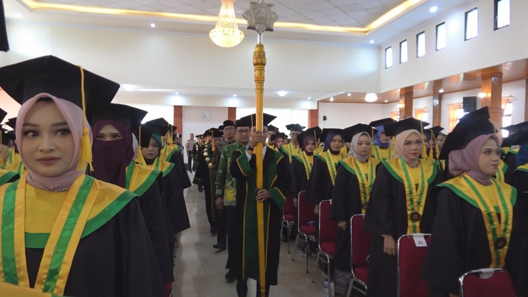 Wisuda XXX STAI Auliaurrasyidin Tembilahan, Momentum Lahirnya Generasi Unggul untuk Kemajuan Daerah