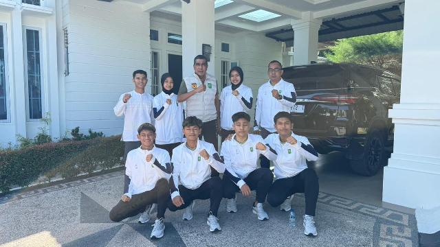 Ketua Forki Lepas Keberangkatan Tim Karate Popnas Riau