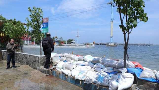 BPBD DKI Jakarta Imbau Warga Pesisir Waspada Banjir Rob di Akhir Januari