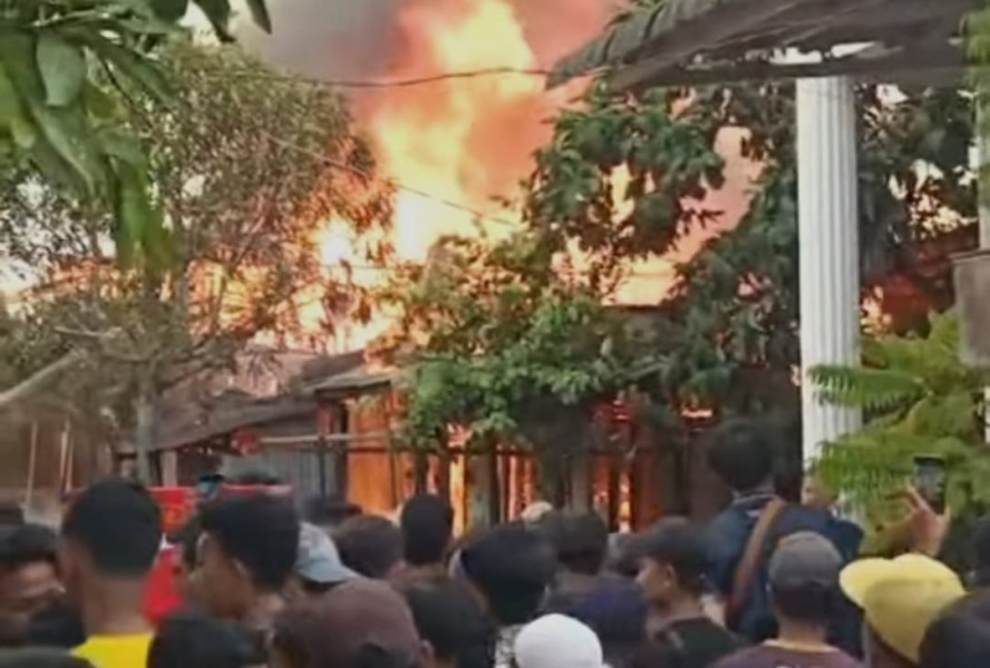 Kebakaran di Pulau Kijang Hanguskan 20 Rumah
