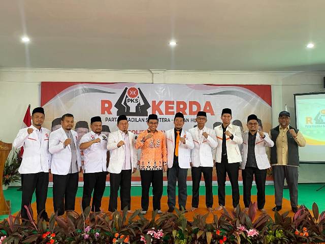 Saat Rakerda DPD PKS Rohul dan Meranti, Hendry Munief Dorong Sinergitas Wakil Rakyat Asal PKS di Pemerintahan