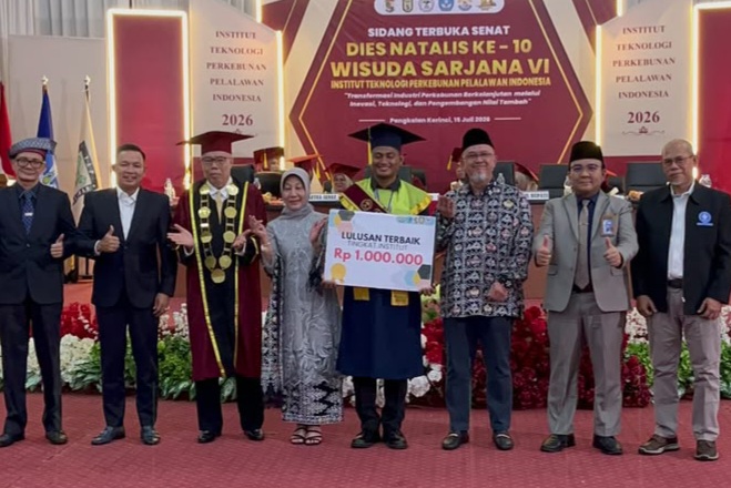 Hadiri Wisuda VI ITP2I, Wabup Husni Tamrin Minta Perusahaan Akomodasi Lulusan Lokal