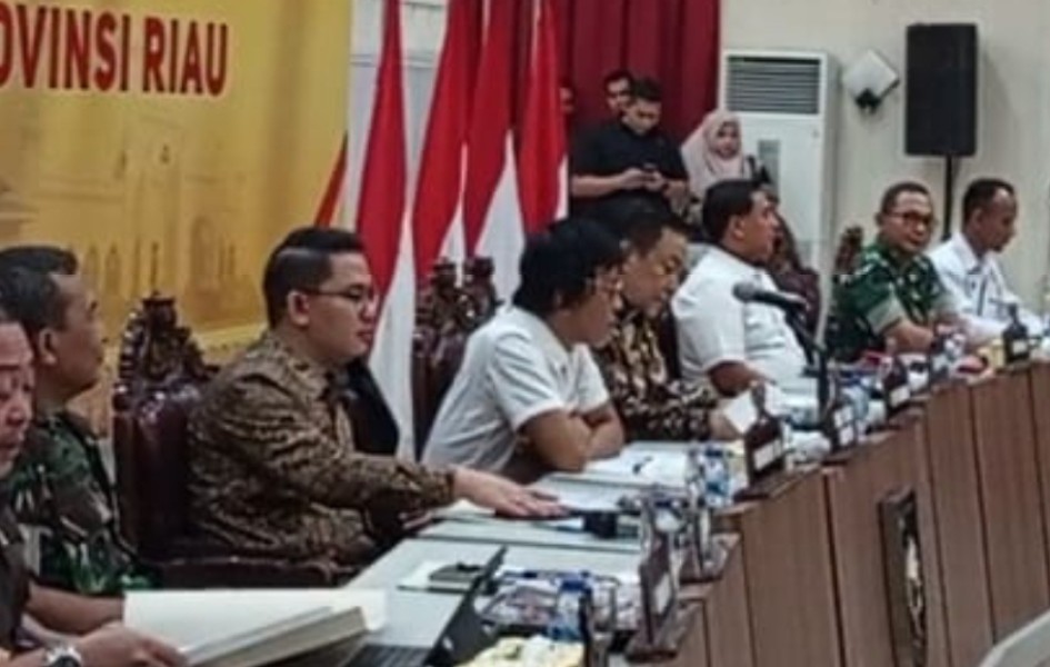 Konflik Agraria di Inhu, Adian Napitupulu Tegaskan Petani dan Perusahaan Harus Tertib di Lahan Masing-Masing
