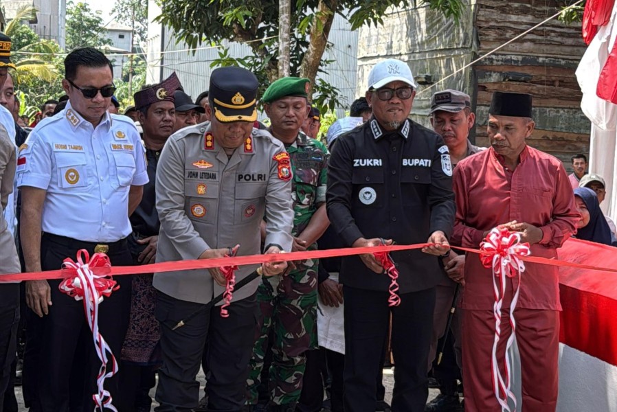 Dukung Konektivitas Wilayah, Bupati Pelalawan Hadiri Peresmian Jembatan Merah Putih Presisi