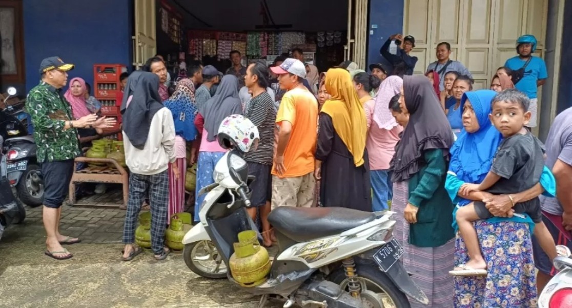 Krisis Kelangkaan LPG 3 Kg di Pengecer, Derita Warga dan Transition Policy dari Pemerintah
