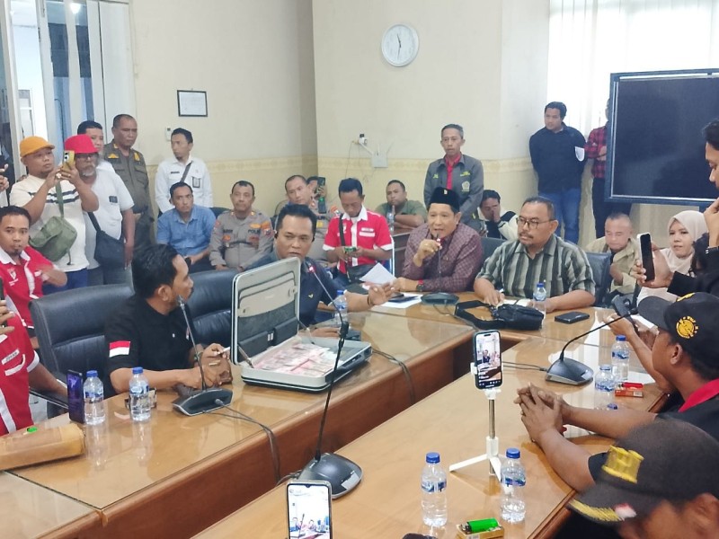 PDIP Situbondo Dituding Lakukan Pembohongan Publik soal Defisit Tiga RSUD