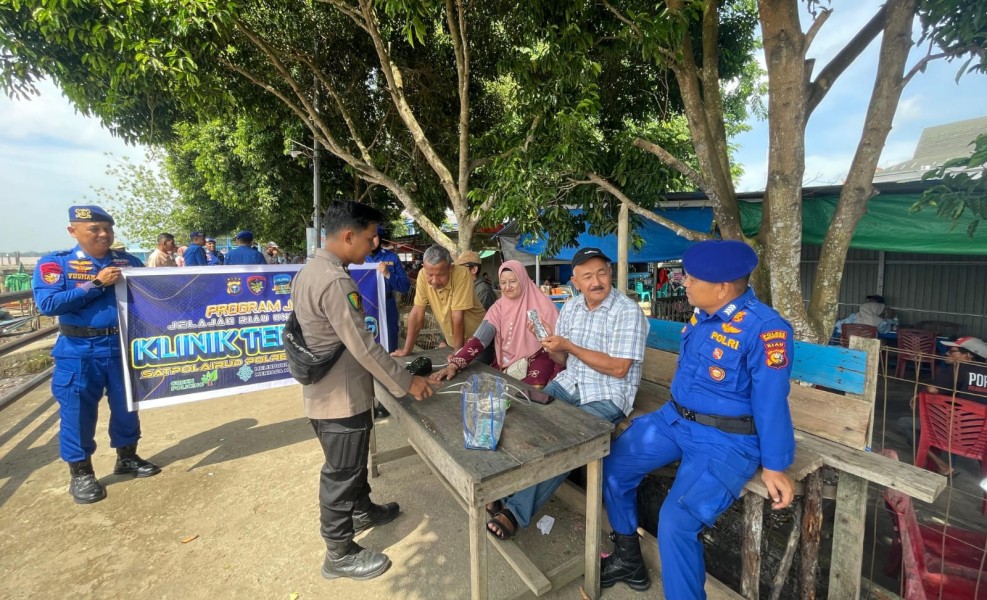 Program JALUR Klinik Terapung untuk Masyarakat Pesisir Inhil