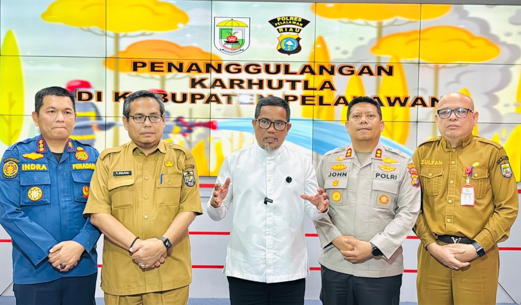 Kompak Tanggulangi Karhutla, Tim Gabungan Dapat Pujian dari Bupati dan Kapolres Pelalawan