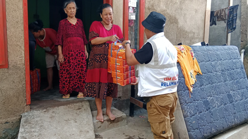 BRI Bandar Lampung Salurkan Bantuan untuk Korban Banjir: 2.000 Nasi Kotak dan 400 Dus Air Mineral Dibagikan