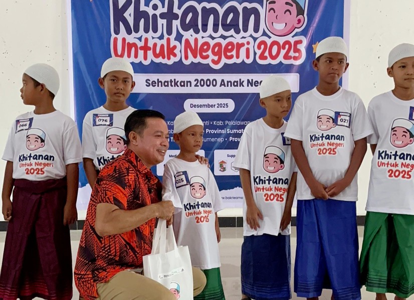 Wabup Husni Tamrin Tinjau Bakti Sosial Khitanan Massal Gratis