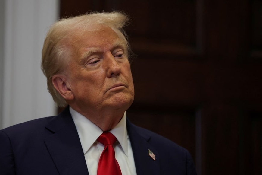 Tarif Resiprokal Trump Berlaku Hari Ini, Guncang Pasar Global