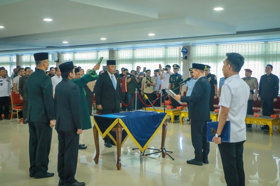 Walikota Agung Nugroho Lantik Ingot Ahmad Hutasuhut Sebagai Pj Sekdako