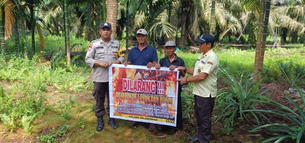 Polri Presisi, Polsek Pelangiran Patroli Karhutla, Kapolsek Tegaskan Buka Lahan dengan Cara Dibakar Bisa Berdampak Pidana
