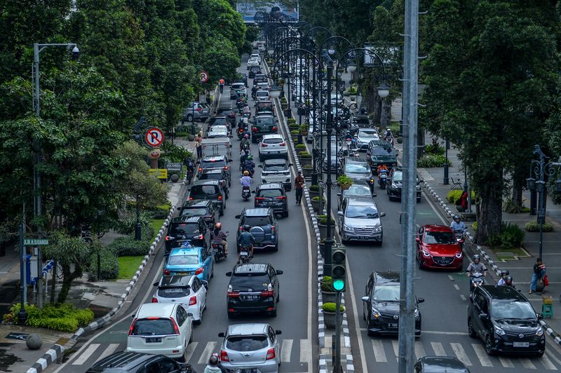 Kemacetan Bandung: Tantangan Bagi Infrastruktur dan Penggunaan Transportasi Umum