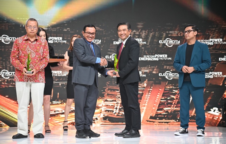 Gebrakan PLN Indonesia Power Pengembangan EBT Buahkan Anugerah Best Emerging Large Scale Renewable Energy Development