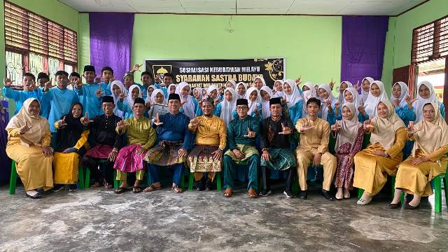 LAMR Kepulauan Meranti Bekerja Sama dengan SMA N 1 Rangsang Barat Laksanakan Syarahan Sastra Budaya