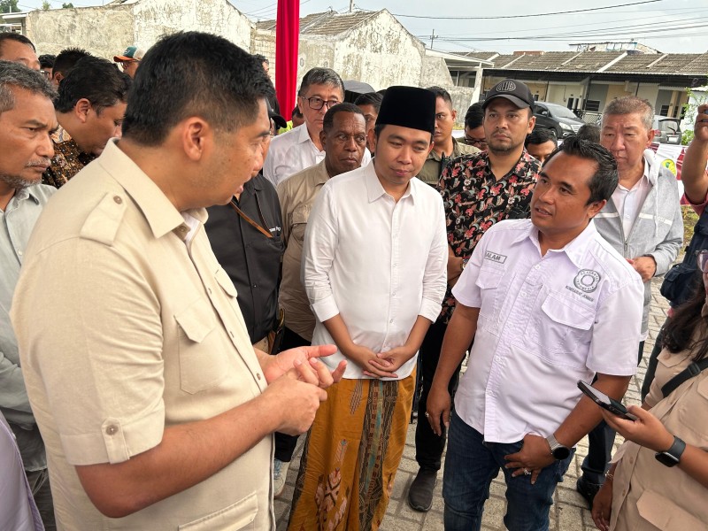 Menteri, Bupati dan Cak Salam