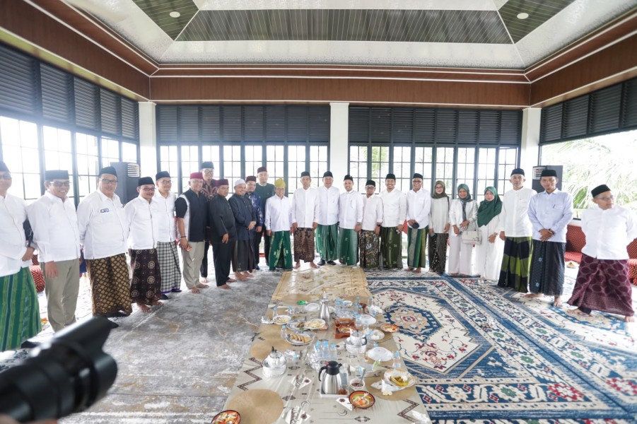 Gus Muhaimin Berharap UAS Jadi Perekat Persatuan Ulama dan Umat Islam