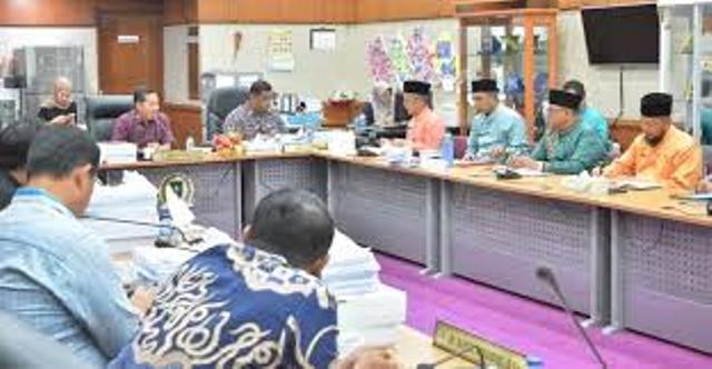 Komisi II DPRD Riau Bahas Rencana Kerja 2025 dengan DLHK Minta Perbanyak Program yang Bersentuhan dengan Masyarakat