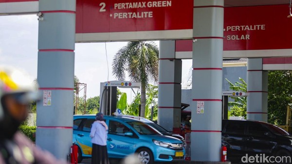 Pertamina Naikkan Harga BBM Non-Subsidi: Dampak dan Alasan di Baliknya