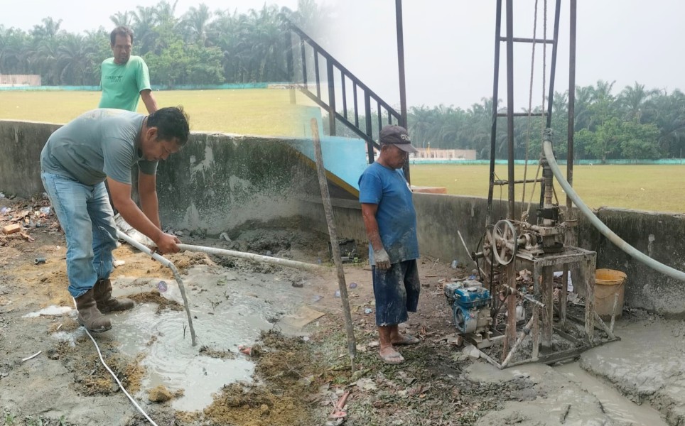 PT Agritasari Prima Realisasikan Bantuan Fasilitas Lapangan Bola Karang Taruna Desa Segati