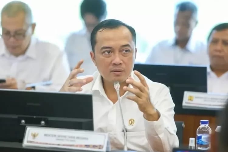 Mensesneg Prasetyo Hadi Bantah Isu Pergantian Mendagri Tito Karnavian