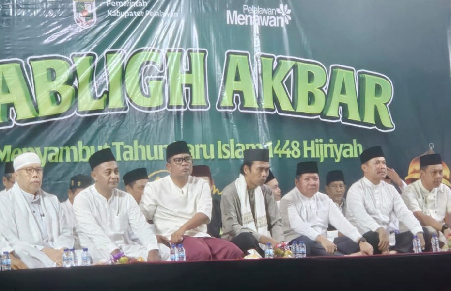 Sambut 1 Muharram bersama Ustadz Abdul Somad, Pemkab Pelalawan Bakar 5,5 Ton Ikan Gratis untuk Warga