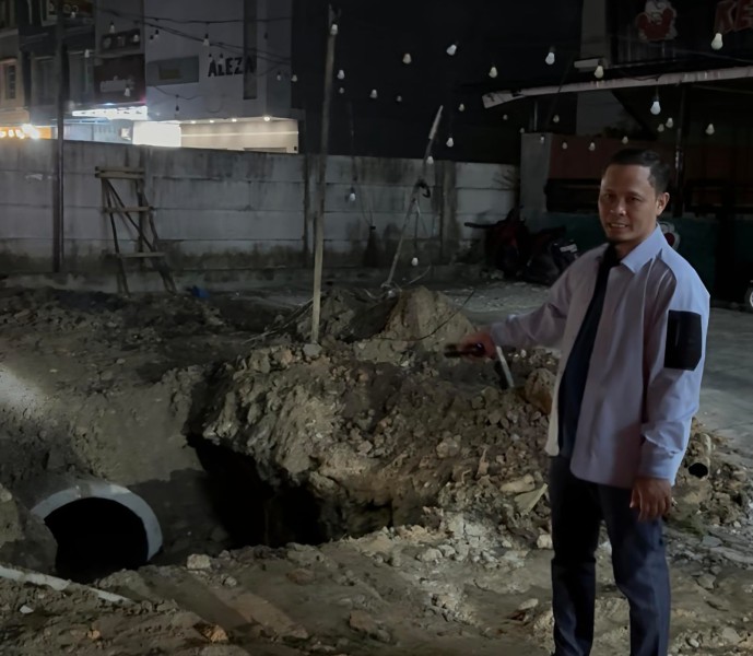 Wako Pekanbaru Cek Proses Normalisasi Drainase, Pastikan Penanganan Banjir Berjalan